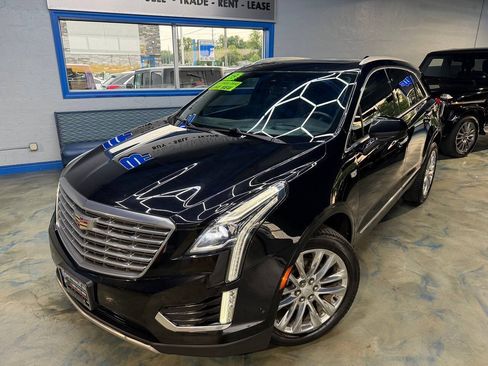 Used 2019 Cadillac XT5 Platinum AWD/4WD image 1