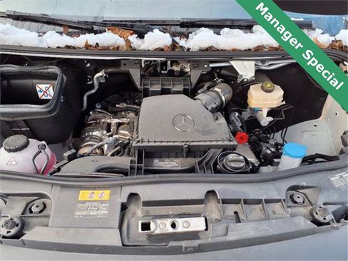 Used 2023 Mercedes-Benz Sprinter 3500 image 33