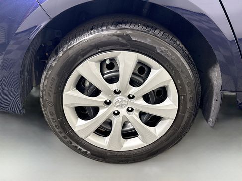 Used 2024 Toyota Corolla LE image 32