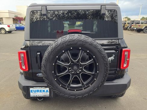 Used 2022 Ford Bronco Outer Banks image 13