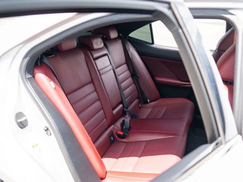 Used 2016 Lexus IS 350 RWD image 18