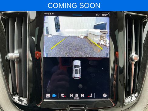 Certified 2023 Volvo XC60 B5 Plus w/ Climate Package image 33