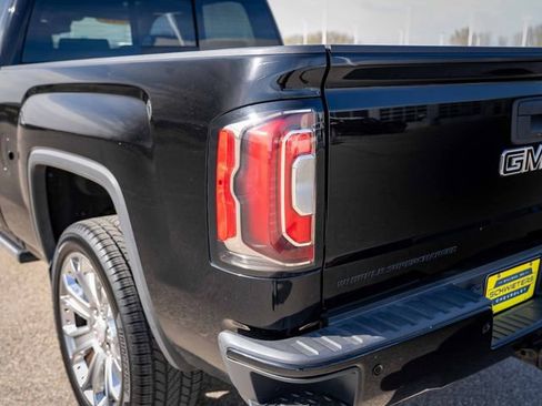 Used 2016 GMC Sierra 1500 Denali w/ Denali Ultimate Package AWD/4WD image 10