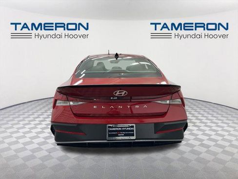 New 2026 Hyundai Elantra SEL Sport image 4