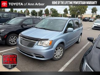 Used 2016 Chrysler Town & Country LX FWD video 1
