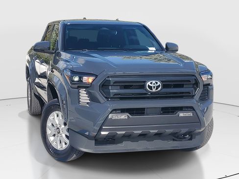 Used 2025 Toyota Tacoma SR5 RWD image 2
