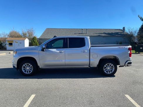 Used 2022 Chevrolet Silverado 1500 LT image 9