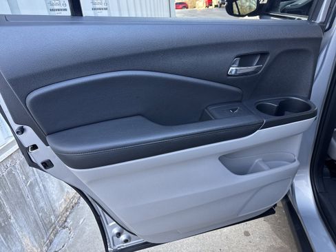 Used 2019 Honda Pilot EX image 11