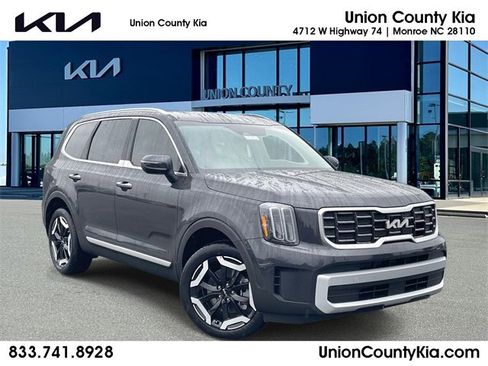New 2025 Kia Telluride S image 1