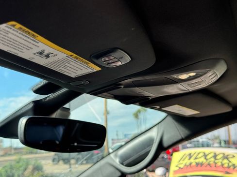 Used 2019 Chrysler Pacifica Limited w/ Advanced Safetytec Group image 27