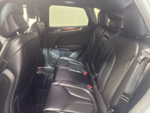 Used 2019 Lincoln MKC Select AWD/4WD image 28