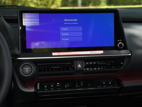 New 2025 Toyota Prius Plug-In Hybrid image 9