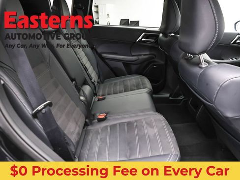 Used 2025 Mitsubishi Outlander SE AWD/4WD image 23