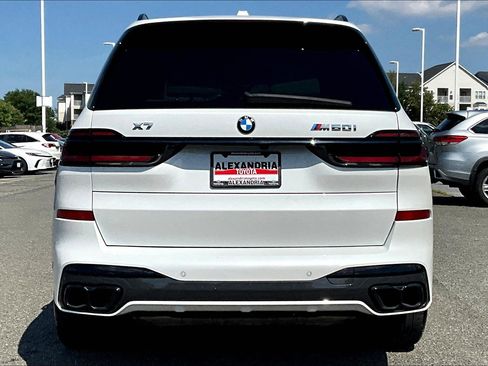 Used 2025 BMW X7 M60i image 4