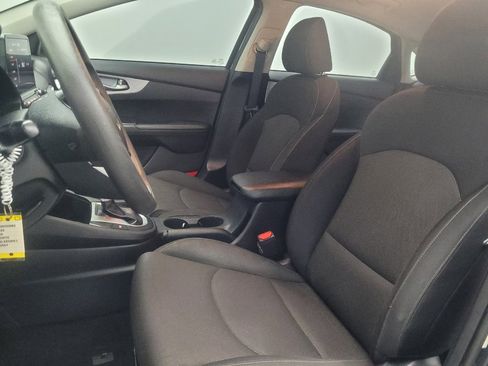 Used 2022 Kia Forte LXS w/ LXS Technology Package FWD image 17