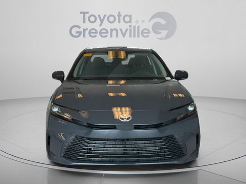 Used 2025 Toyota Camry LE w/ Convenience Package FWD image 9