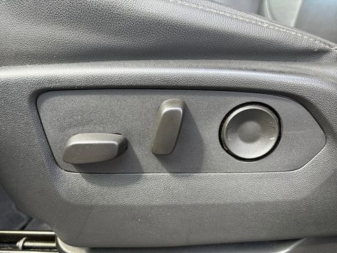 Used 2024 Chevrolet Tahoe LT image 16