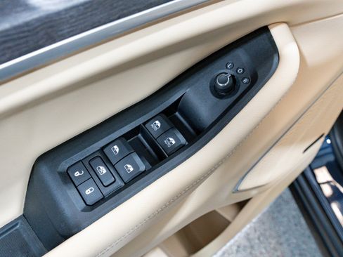 Used 2023 Jeep Grand Cherokee 4WD 4xe image 15