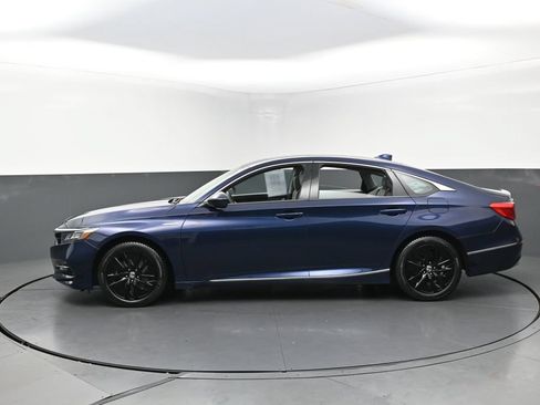 Used 2018 Honda Accord EX image 4