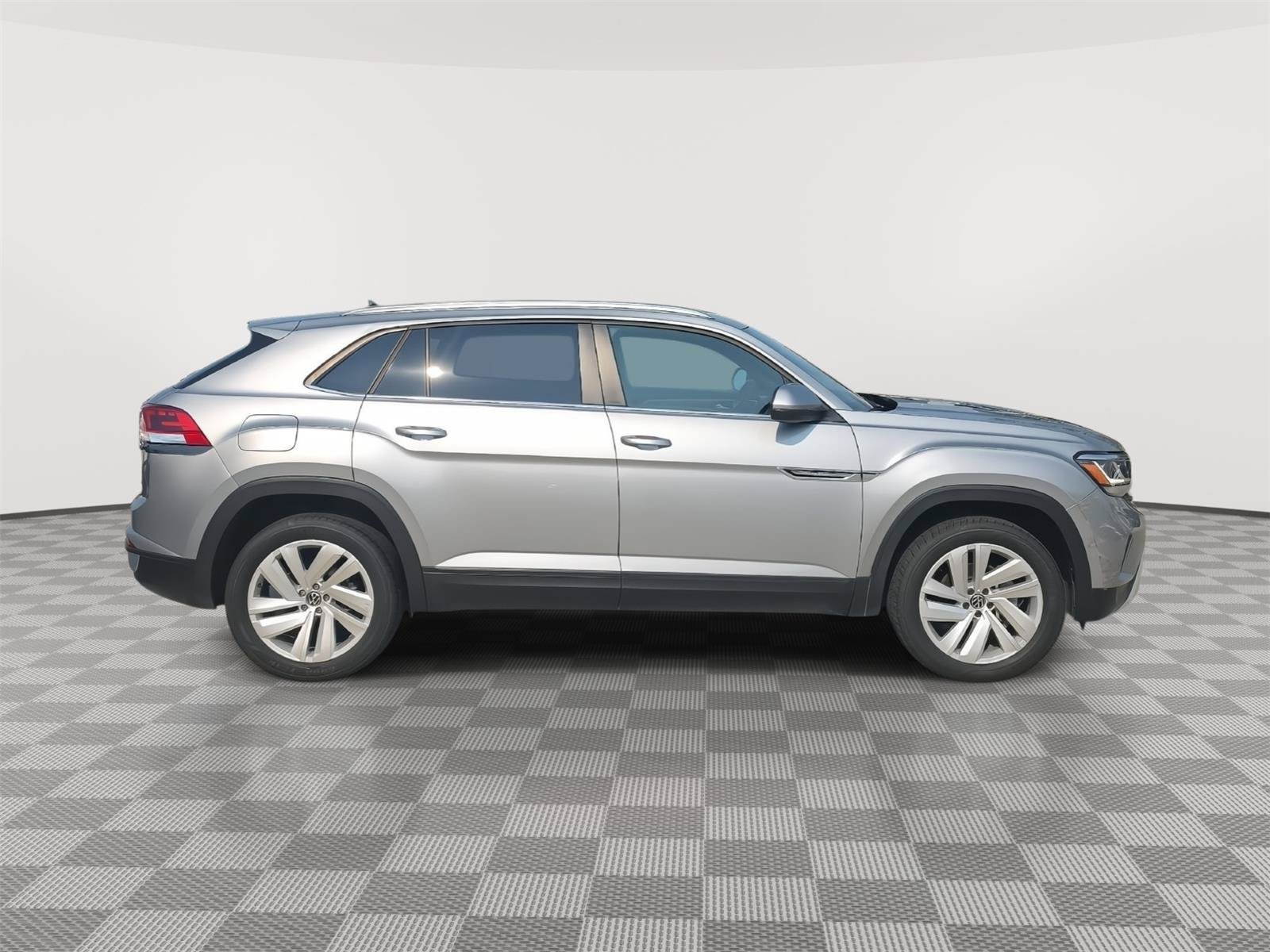 Certified 2023 Volkswagen Atlas Cross Sport SE w/ Panoramic Sunroof Package AWD/4WD image 12