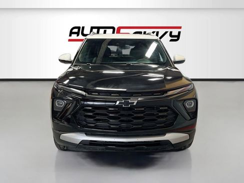 Used 2024 Chevrolet TrailBlazer ACTIV AWD/4WD image 2