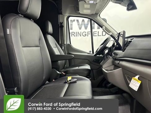 New 2026 Ford Transit 250 148 Medium Roof w/ Load Area Protection Package image 18