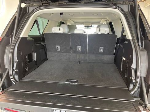 Used 2025 Ford Expedition Max Platinum AWD/4WD image 21