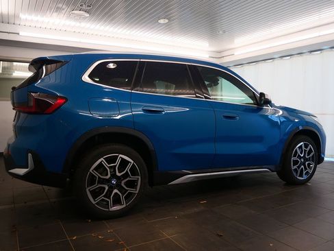 Used 2025 BMW X1 xDrive28i w/ Technology Package image 6