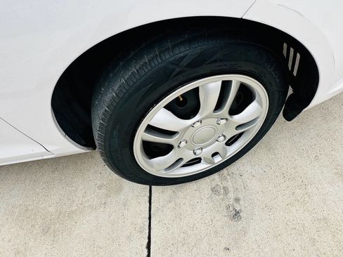 Used 2019 Ford Fiesta SE FWD image 30