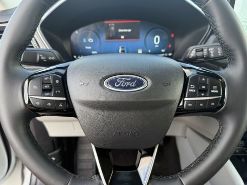 Used 2025 Ford Escape Platinum w/ Class II Trailer Tow Package AWD/4WD image 35