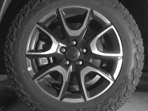Used 2025 Jeep Compass Trailhawk AWD/4WD image 12