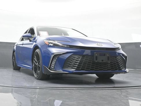 Used 2025 Toyota Camry SE FWD image 61