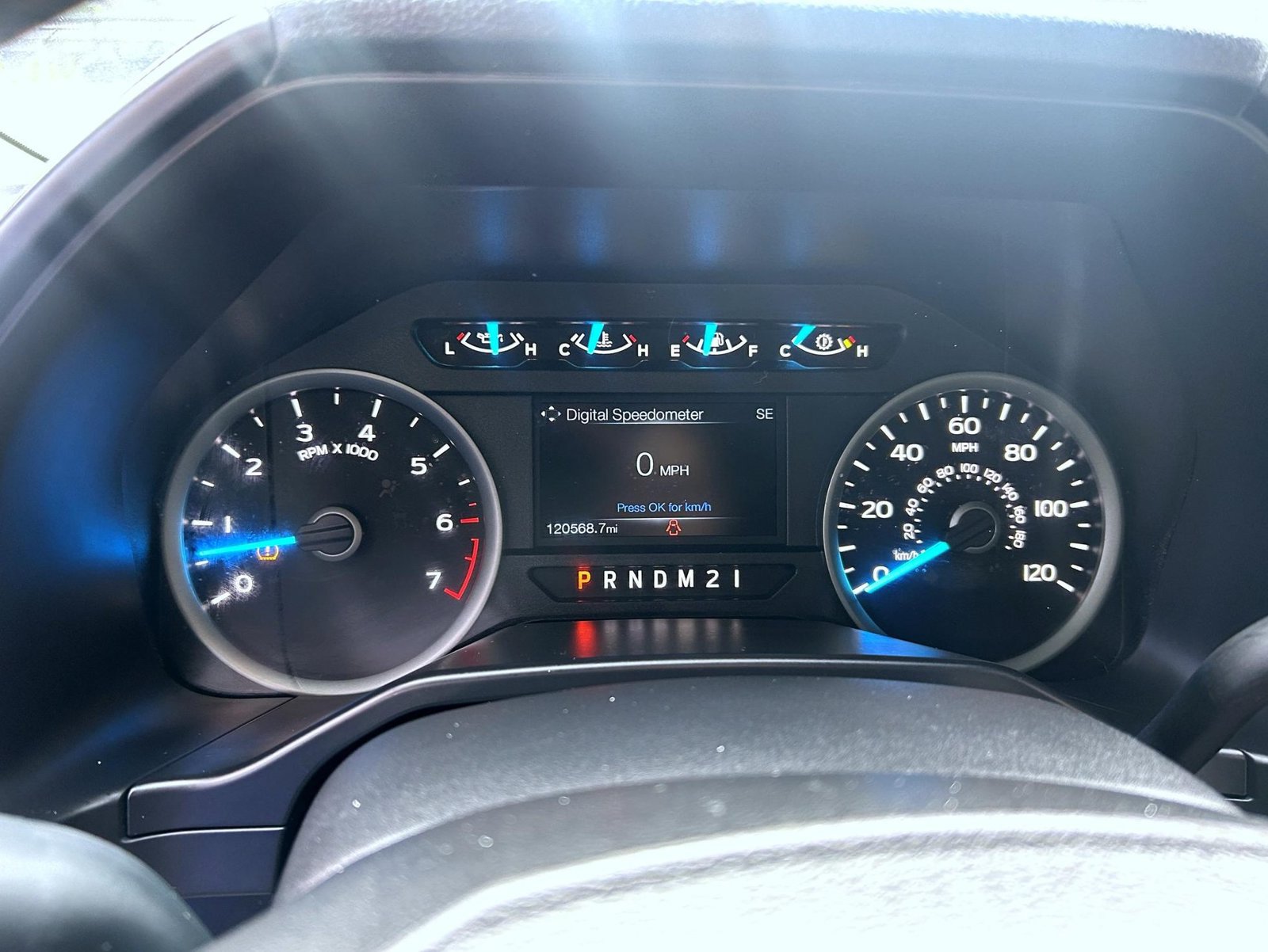 Used 2015 Ford F150 XLT w/ Equipment Group 302A Luxury AWD/4WD image 17