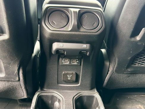 Used 2022 Jeep Gladiator Rubicon w/ LED Lighting Group AWD/4WD image 28