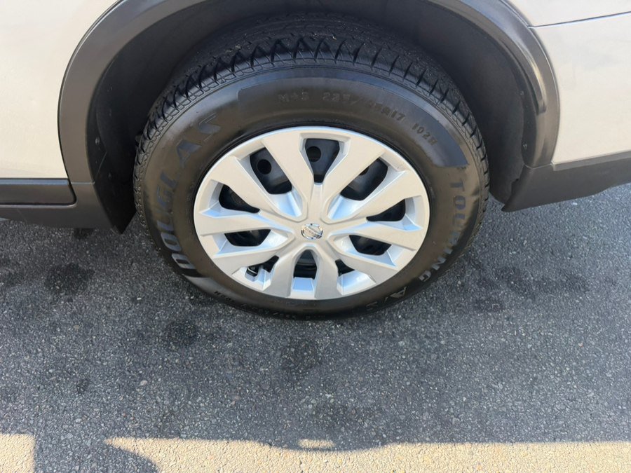 Used 2018 Nissan Rogue S AWD/4WD image 5