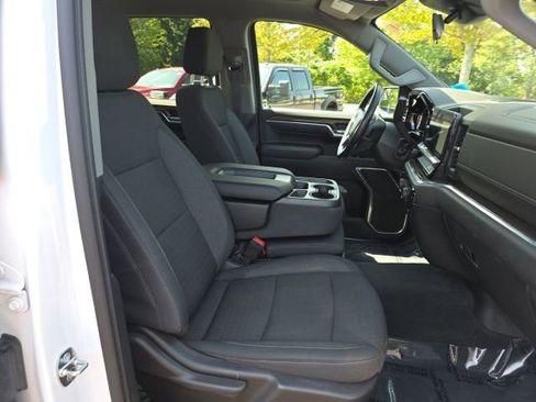 Used 2022 Chevrolet Silverado 1500 RST w/ LPO, Dark Essentials Package AWD/4WD image 13