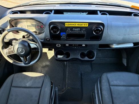 Used 2019 Mercedes-Benz Sprinter 170 image 17