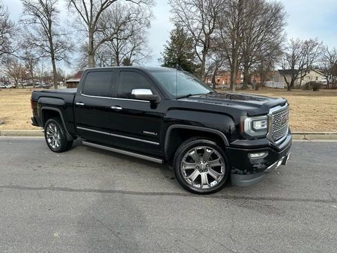 Used 2016 GMC Sierra 1500 Denali image 2