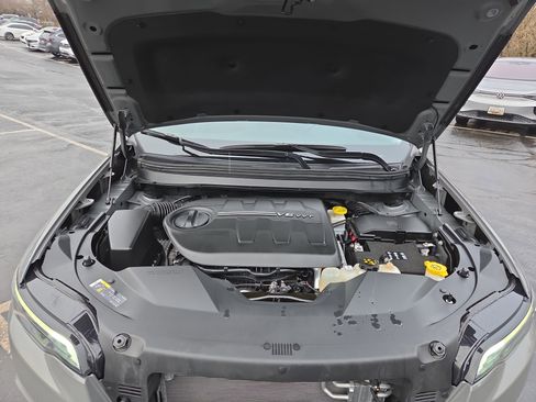 Used 2021 Jeep Cherokee Limited w/ Elite Package image 10