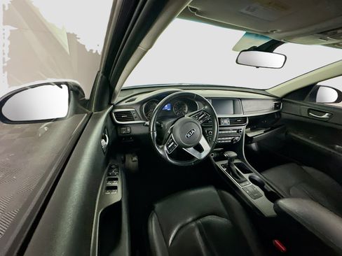 Used 2020 Kia Optima SE FWD image 18