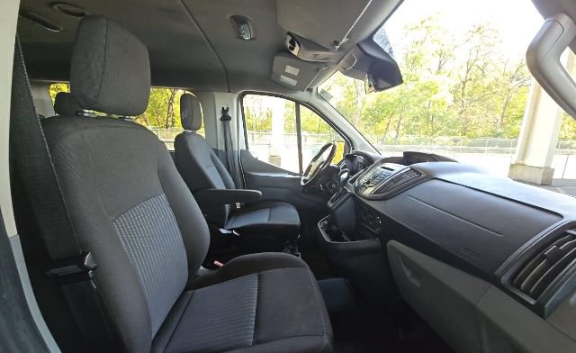 Used 2017 Ford Transit 350 XLT RWD image 6