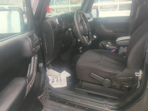 Used 2015 Jeep Wrangler Sport AWD/4WD image 10