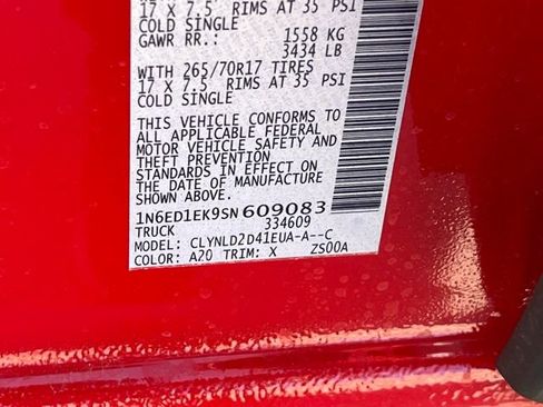 Used 2025 Nissan Frontier PRO-4X image 32