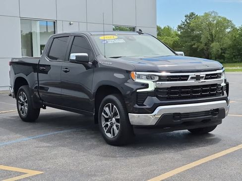 Used 2024 Chevrolet Silverado 1500 LT AWD/4WD image 2