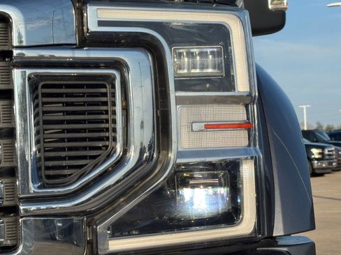 Used 2022 Ford F450 Platinum image 10