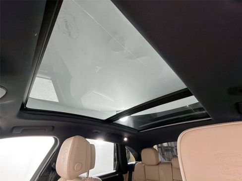 Certified 2023 Porsche Macan S AWD/4WD image 35