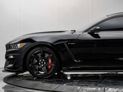Used 2018 Ford Mustang Shelby GT350R w/ GT350R Equipment Group 920A RWD image 8