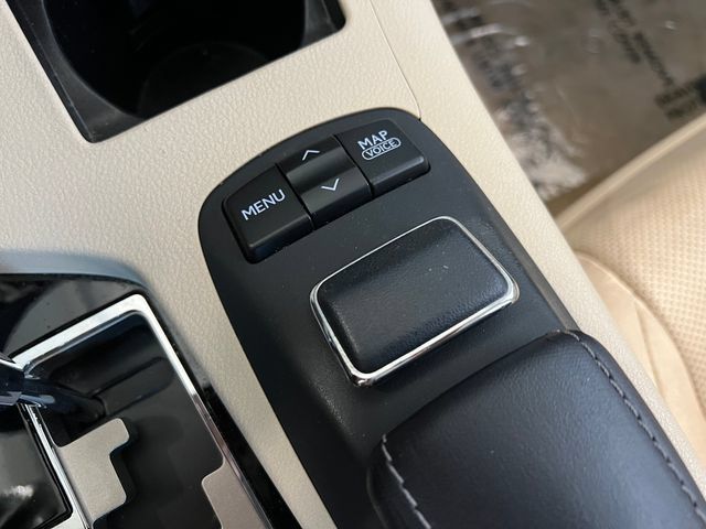 Used 2014 Lexus ES 350 w/ Luxury Package FWD image 22