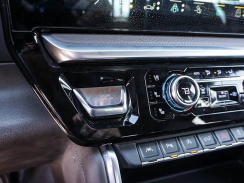 Used 2022 GMC Sierra 1500 Denali w/ Technology Package image 33