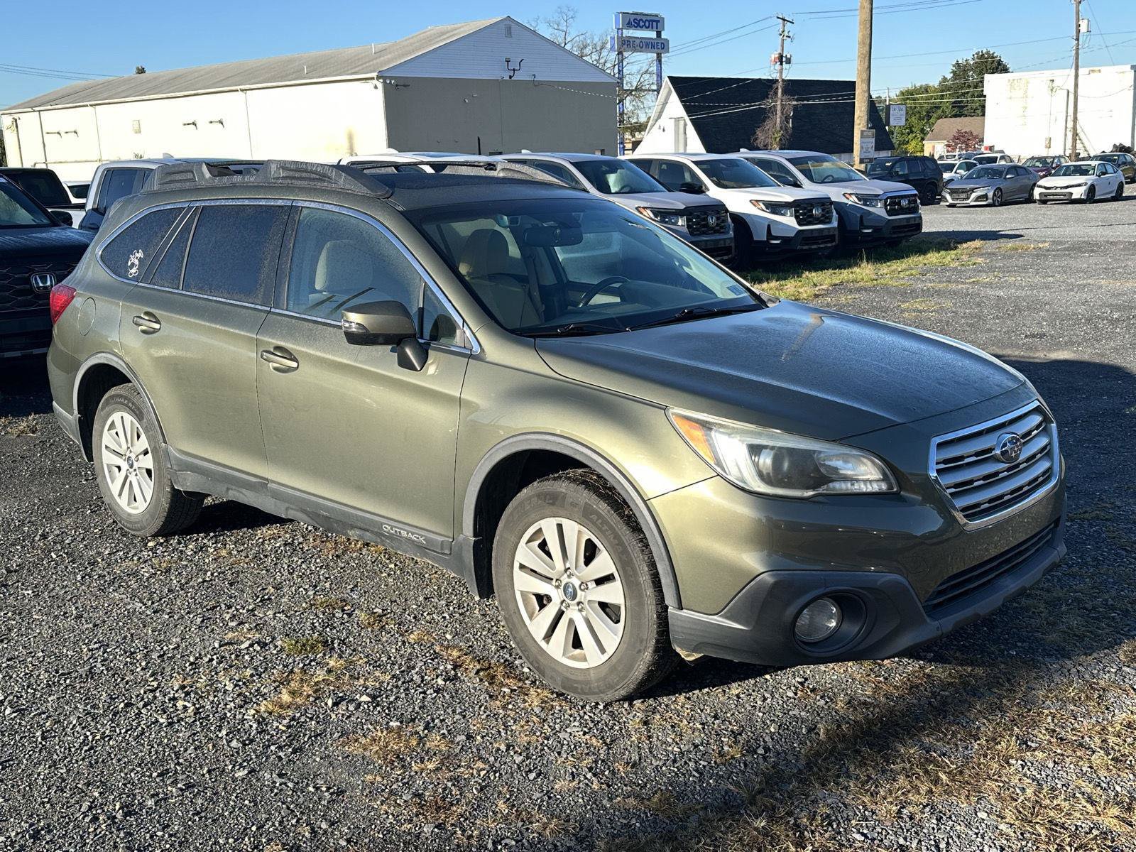 Used 2016 Subaru Outback 2.5i Premium AWD/4WD image 2